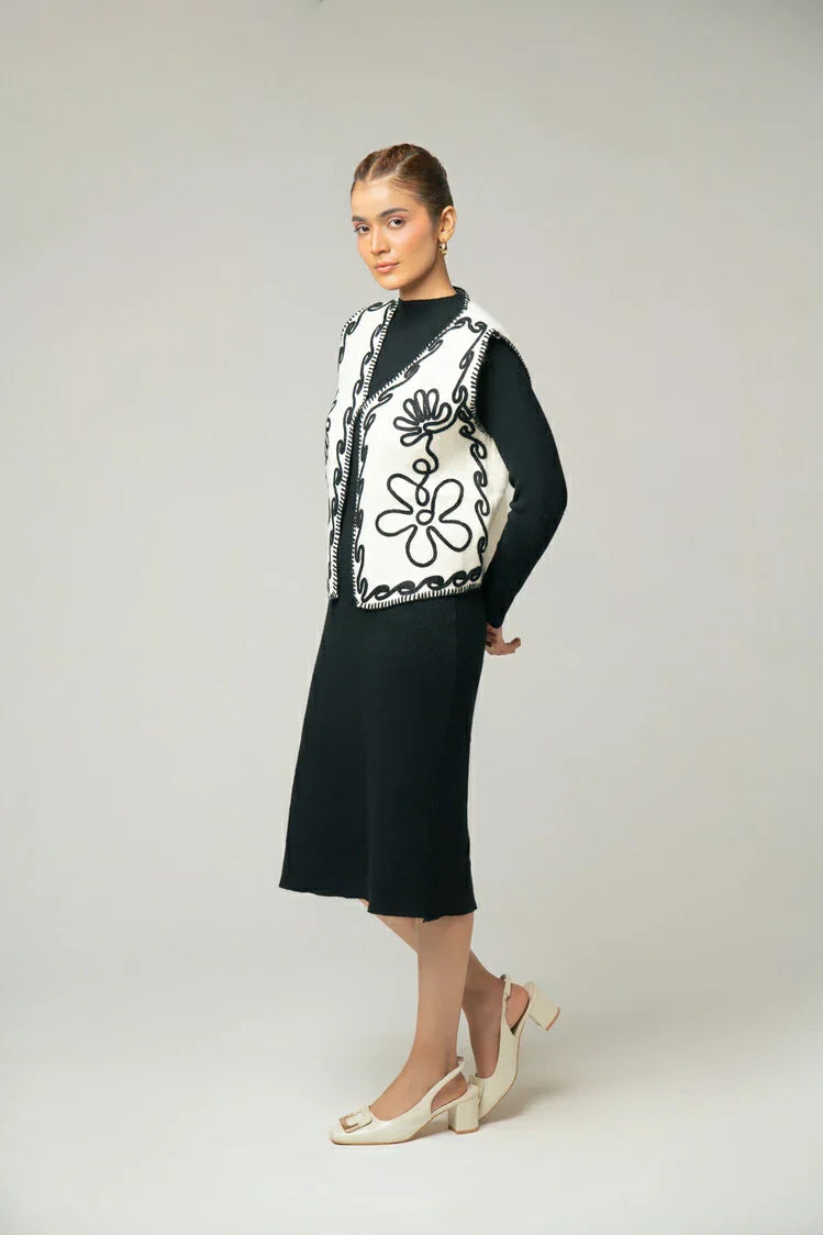 Sleeveless Embroidered Knit Cardigan