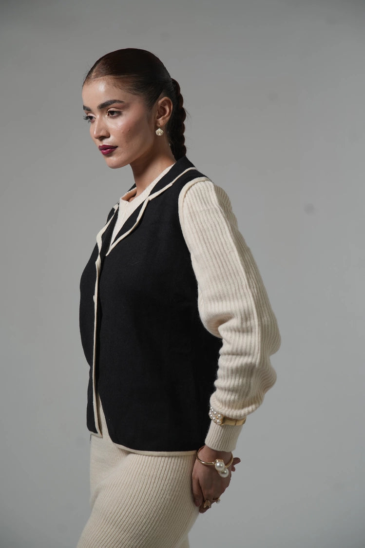 Sleeveless Collar Knit Cardigan