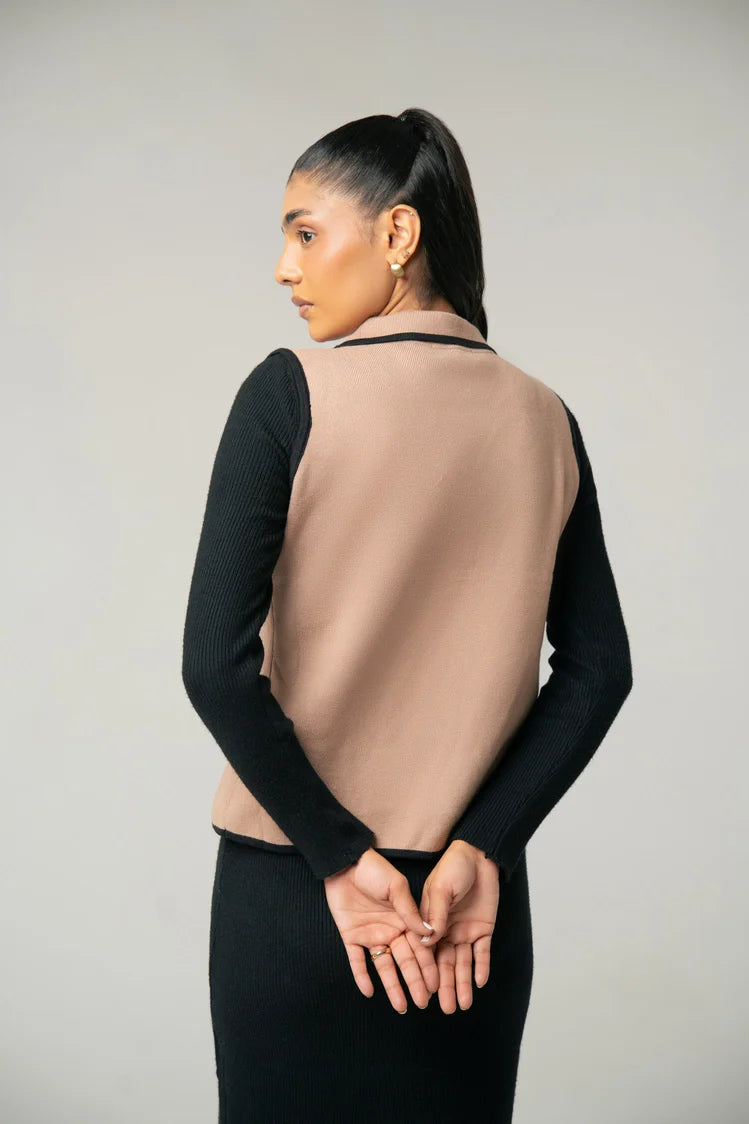 Sleeveless Collar Knit Cardigan