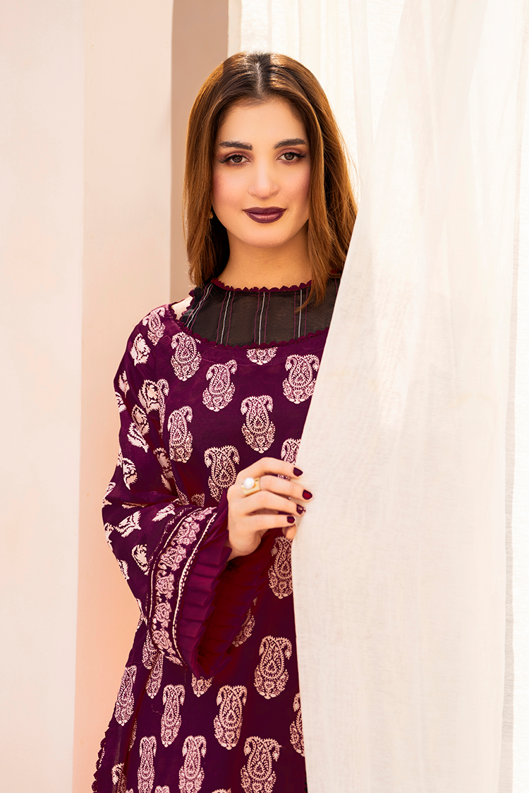 3-PC Unstitched Printed Lawn Suit