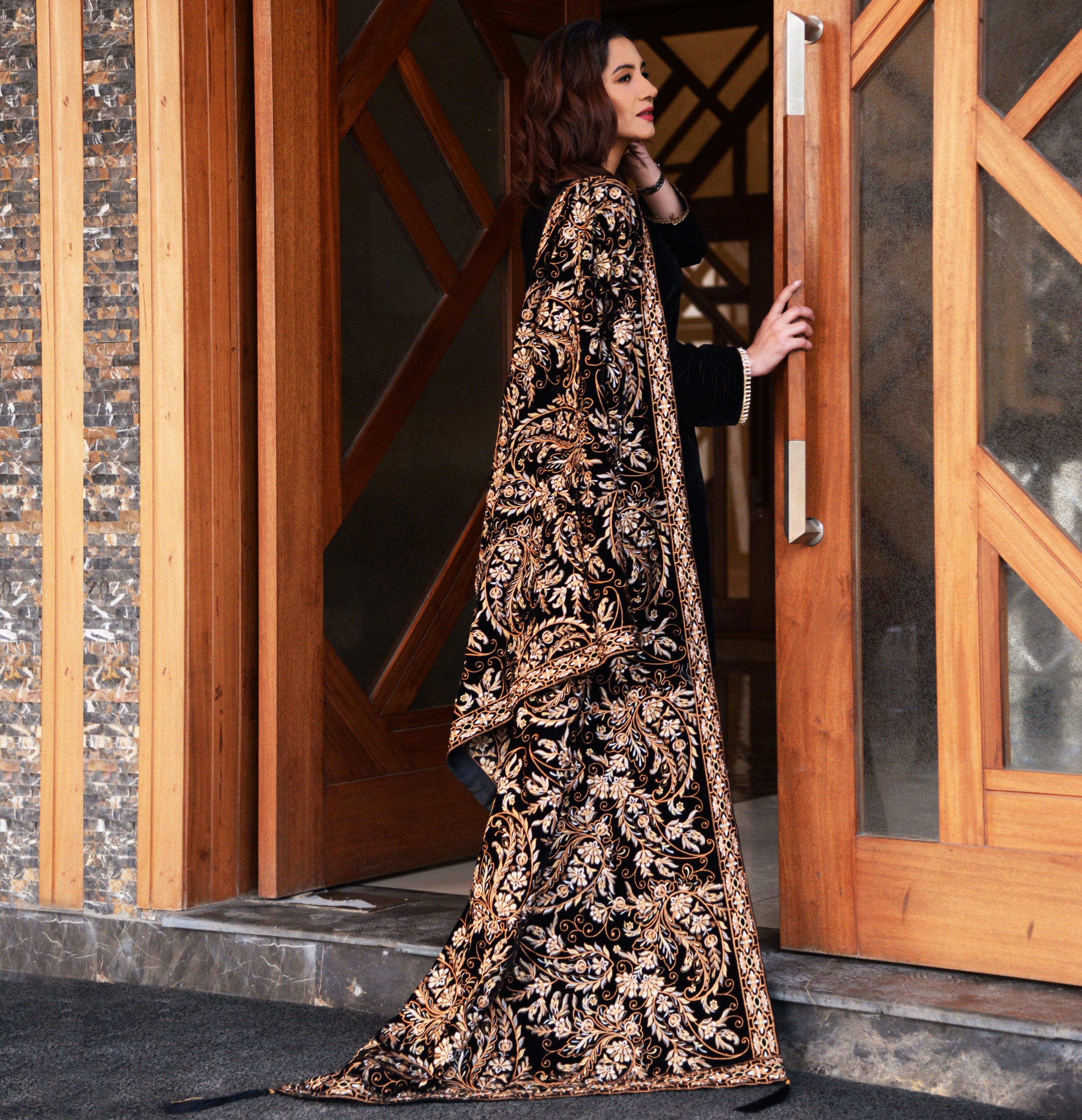 pakistani velvet shawls