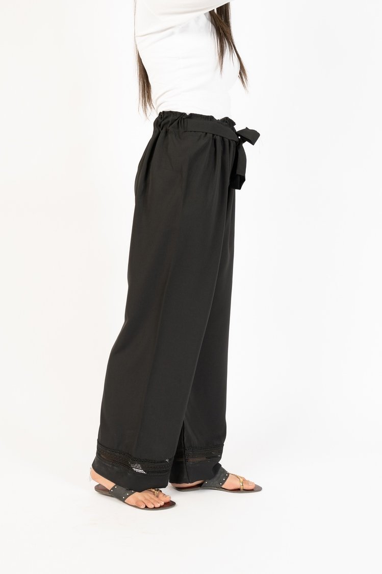 High Waist Wide-Legged Straight Georgette Trouser With Belt