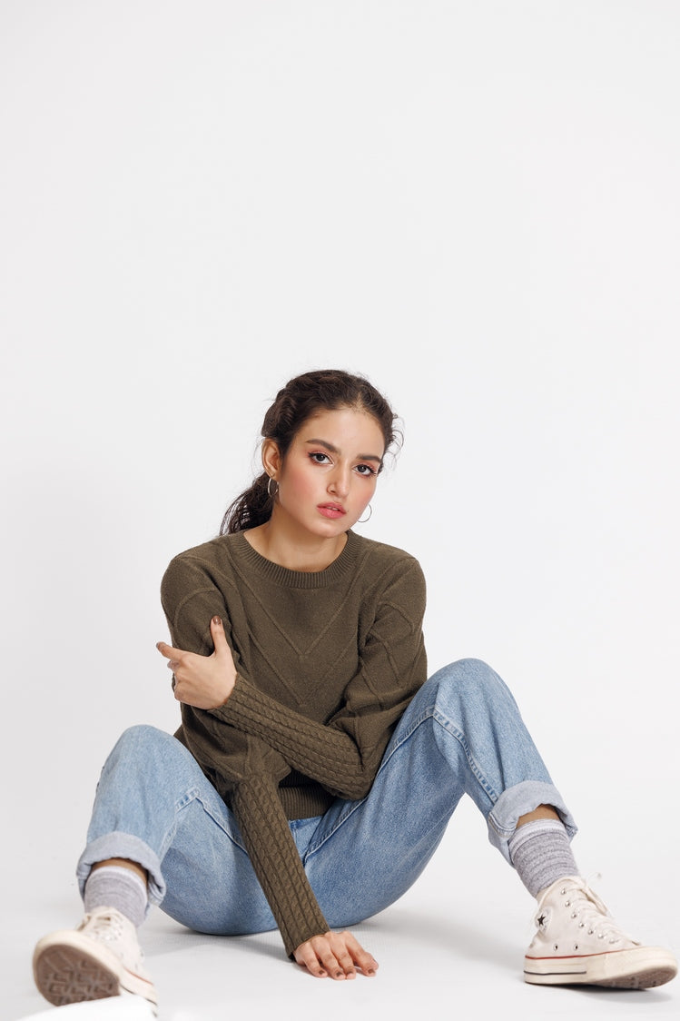 Round Neck Pullover Sweater