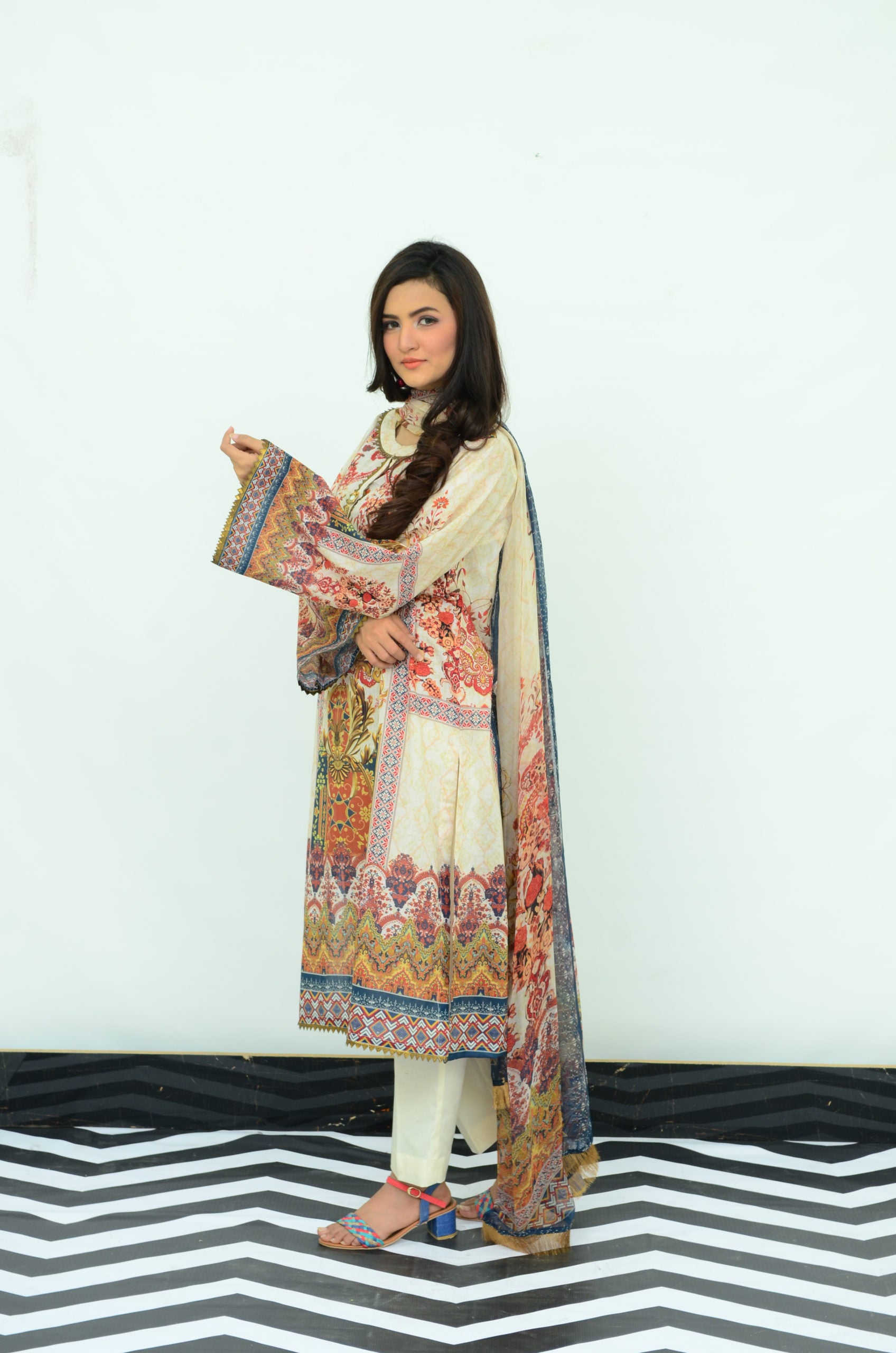 3-PC Unstitched Digital Printed Lawn Suit