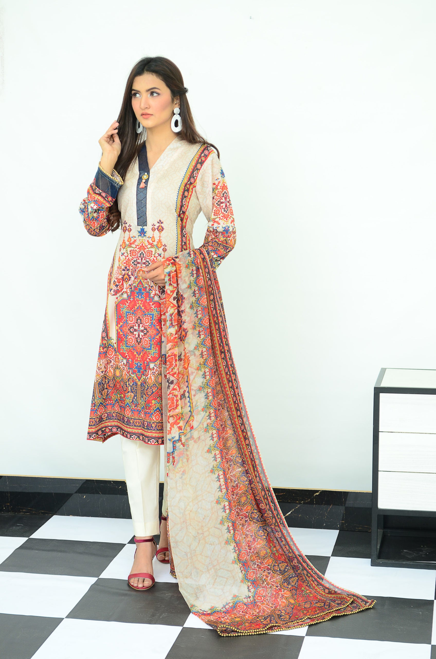 3-PC Unstitched Digital Printed Lawn Suit