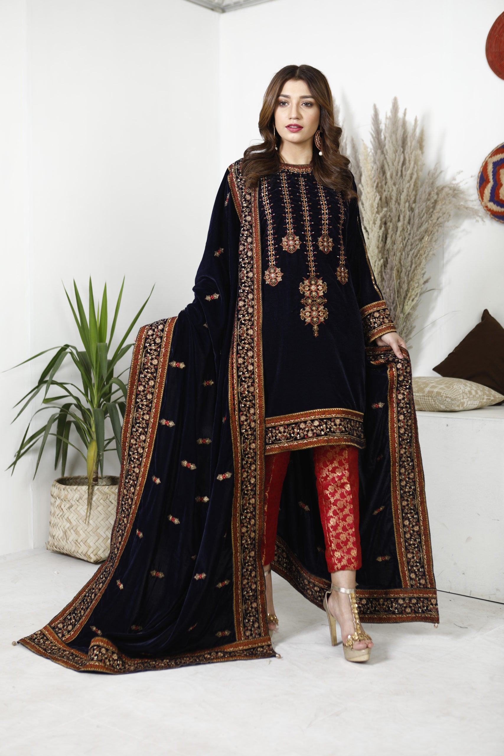 3-PC Unstitched Embroidered Velvet Suit