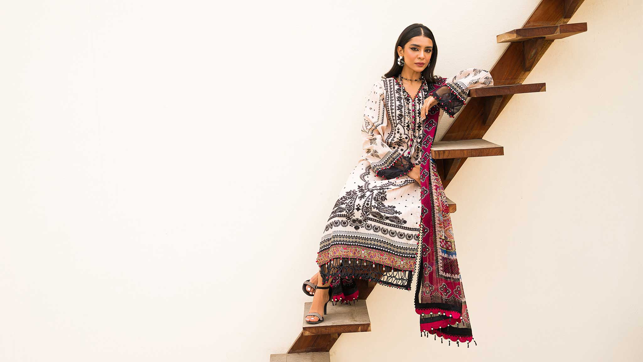 Shop 3-PC Unstitched Digital Printed Lawn Suit Online