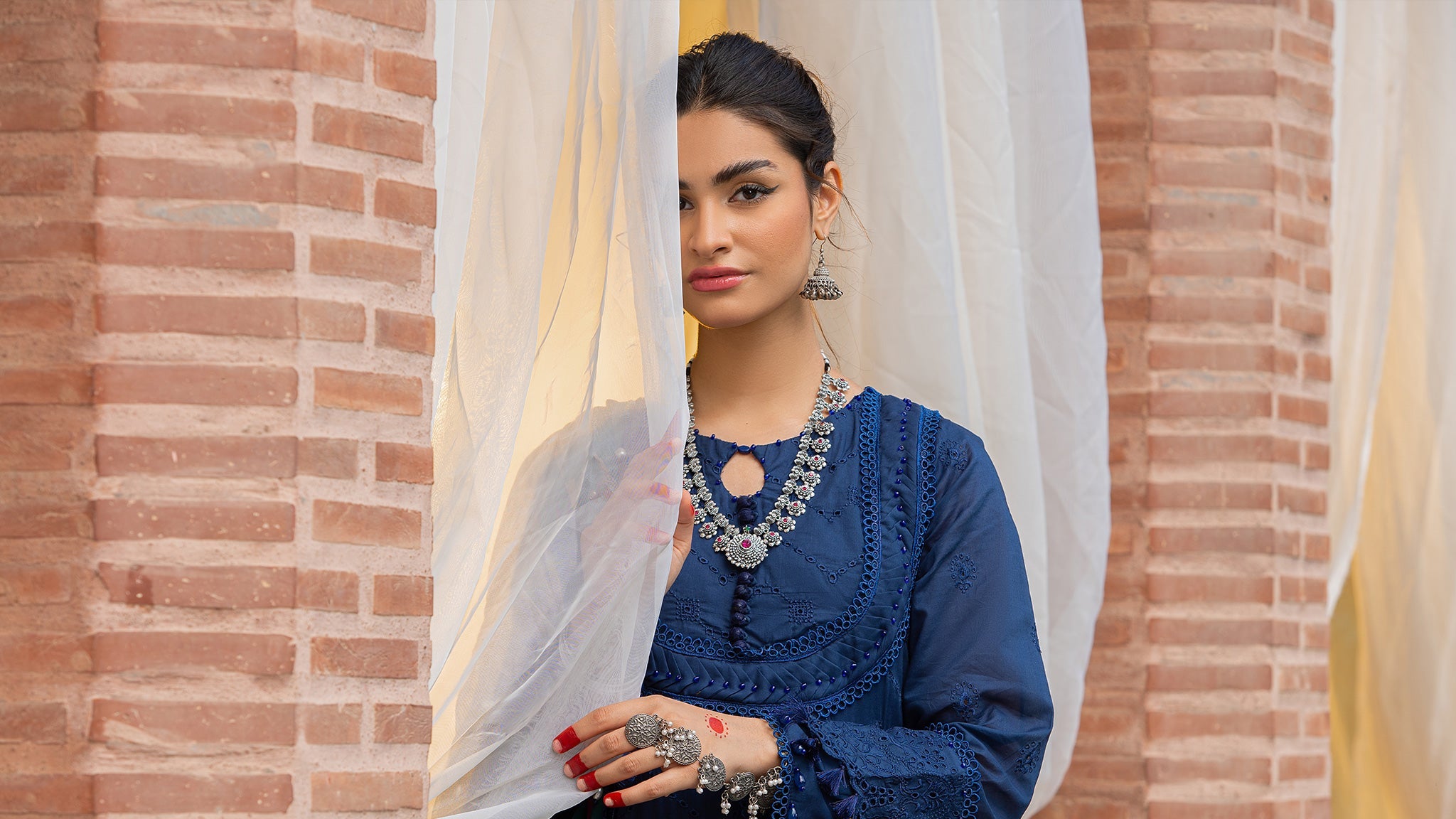 3-PC Unstitched Embroidered Lawn Suit