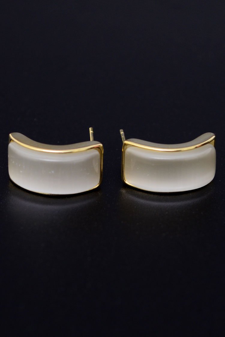 Rectangle Pearl Stud Earings